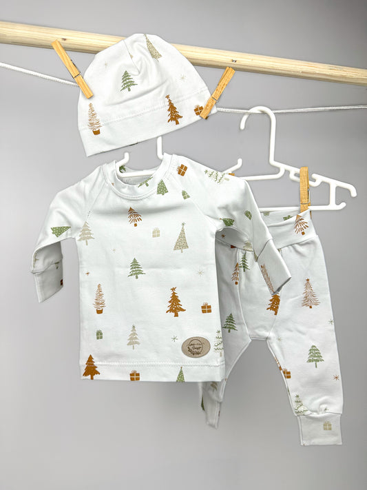 Ensemble chandail/pantalon et bonnet assorti - sapins
