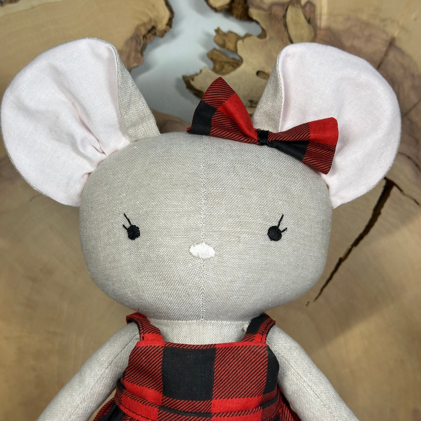 Poupée Souris - Robe à carreaux