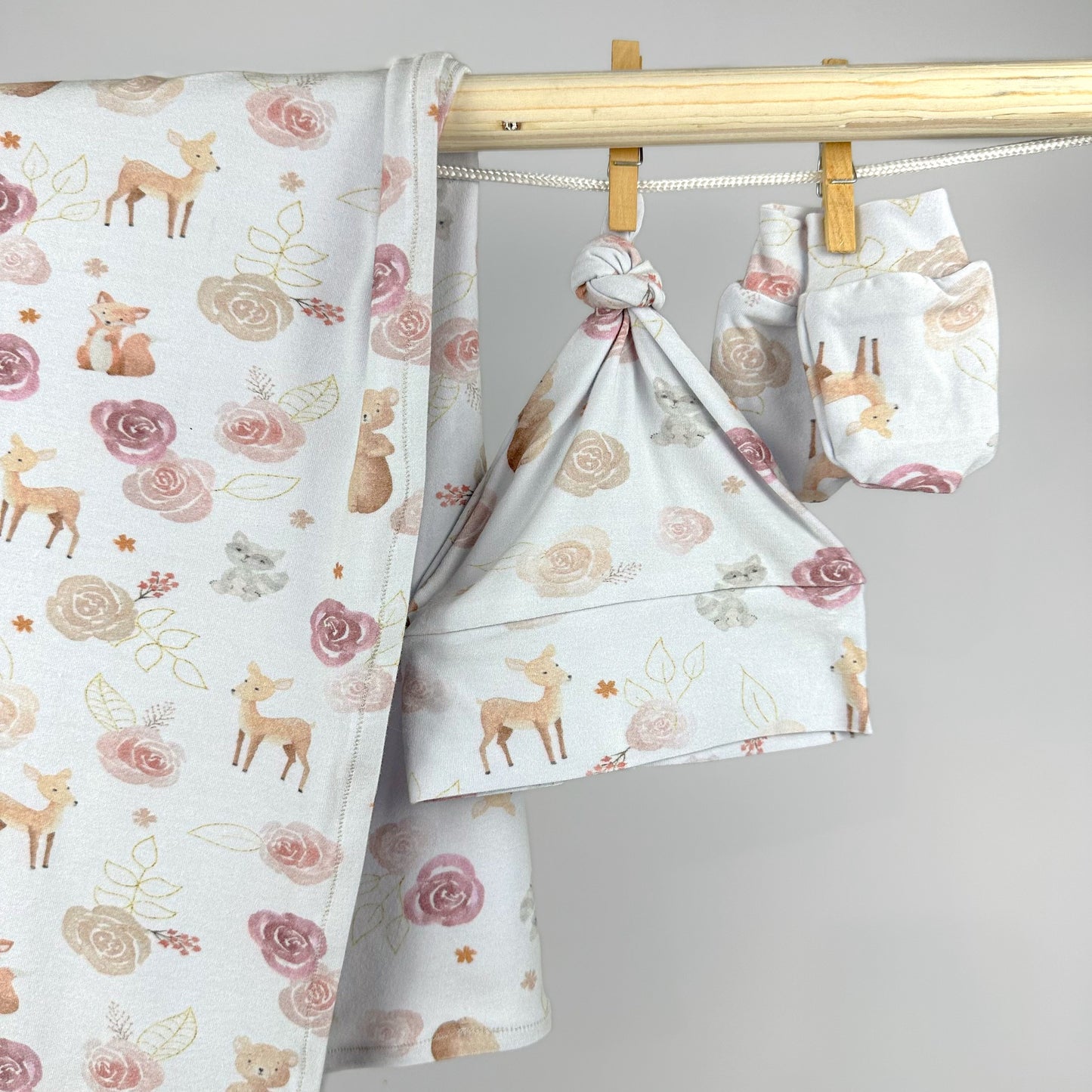 Swaddling blanket - Animals and flowers