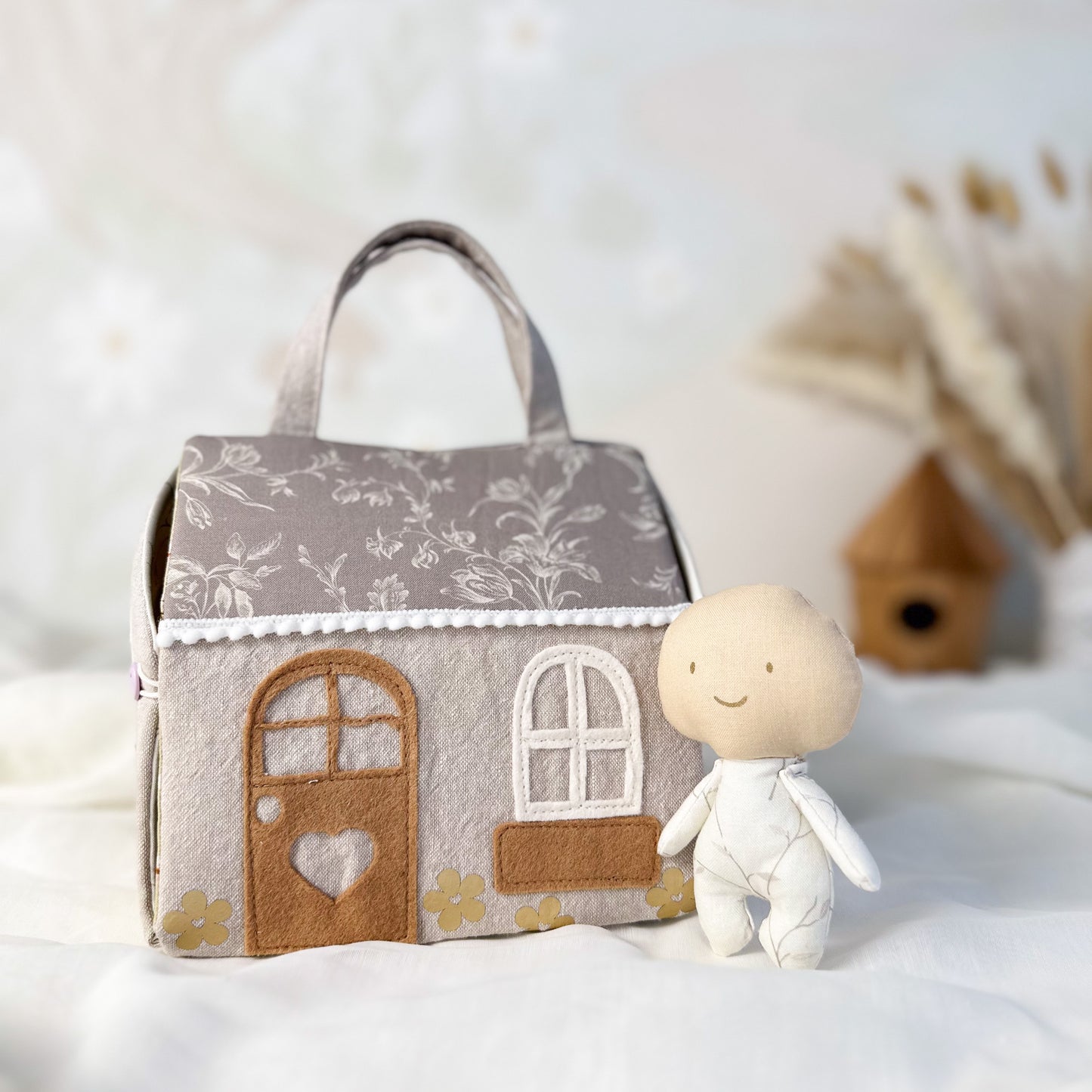 Maisonnette de poupée – Pièce unique faite à la main