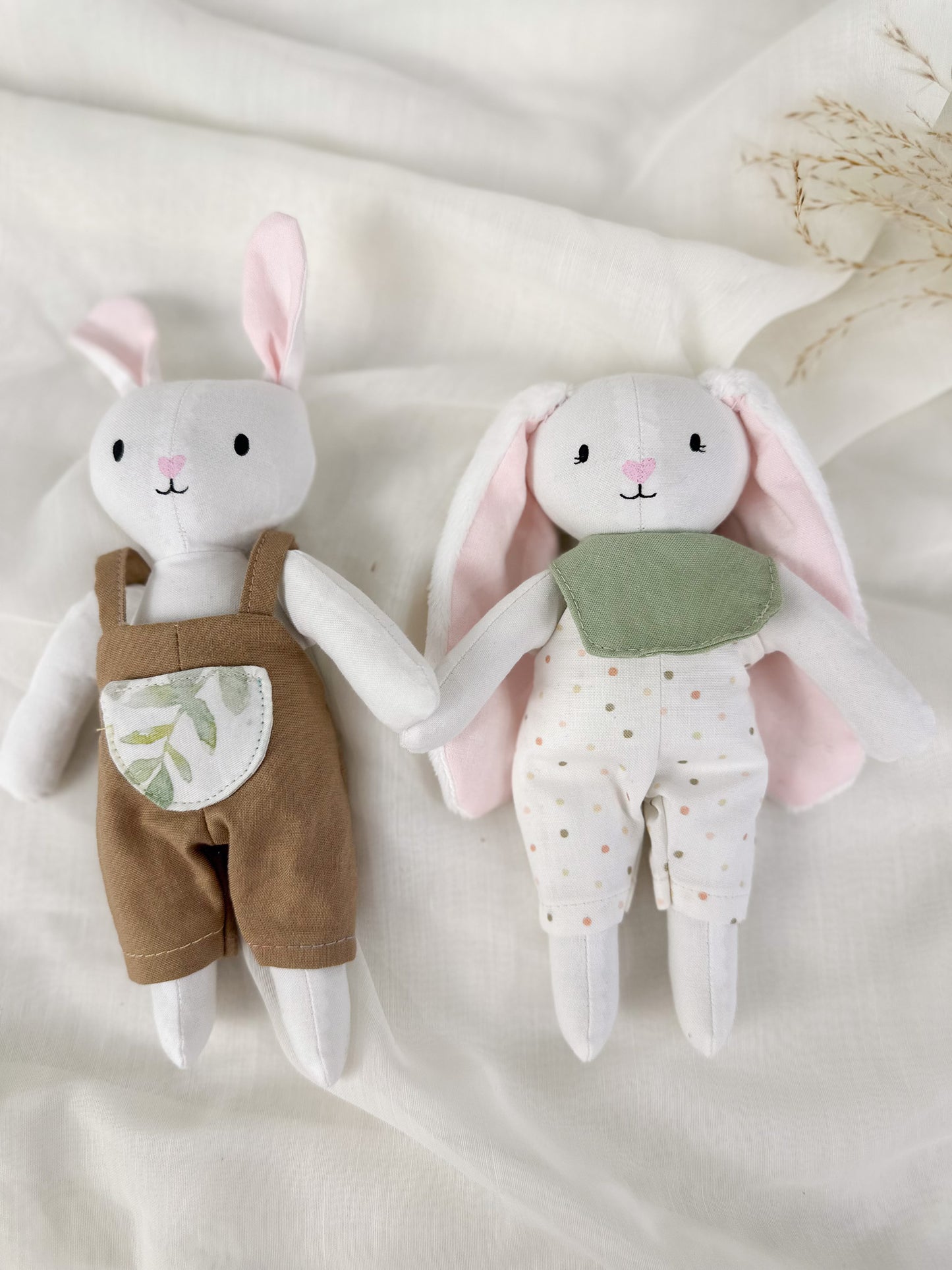 Poupée de chiffon artisanale – Bébé Lapin