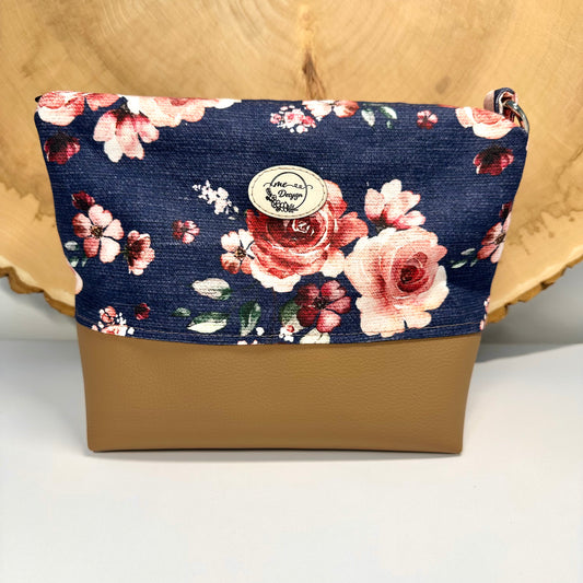 Grande trousse | Roses fond bleu